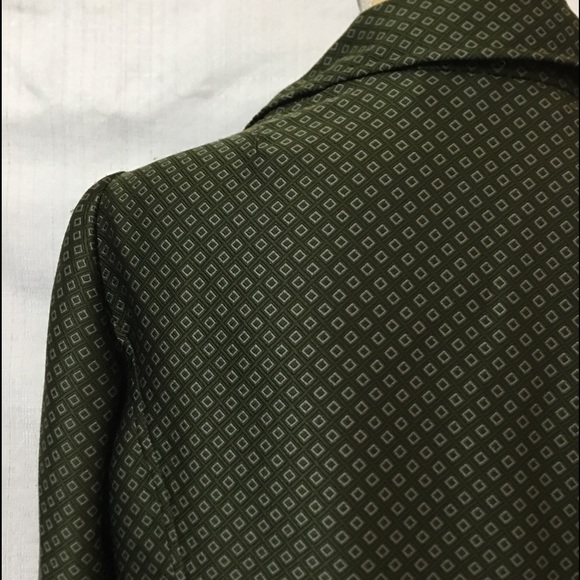 Dana Buchman Blazer Size 12P - Picture 9 of 10